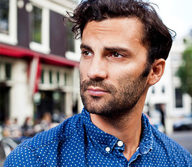 Shariff Korver regisseert NL Film-productie Max Havelaar mobile hero image